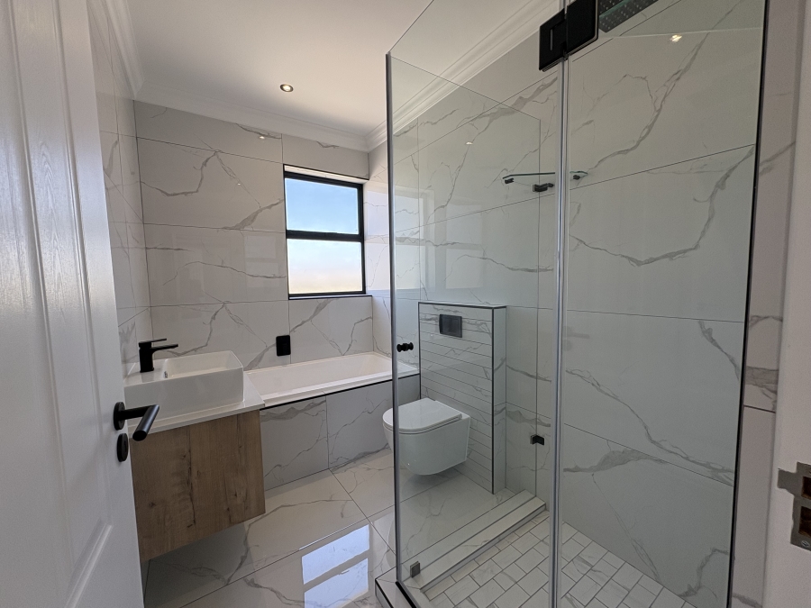 4 Bedroom Property for Sale in Sandown Western Cape